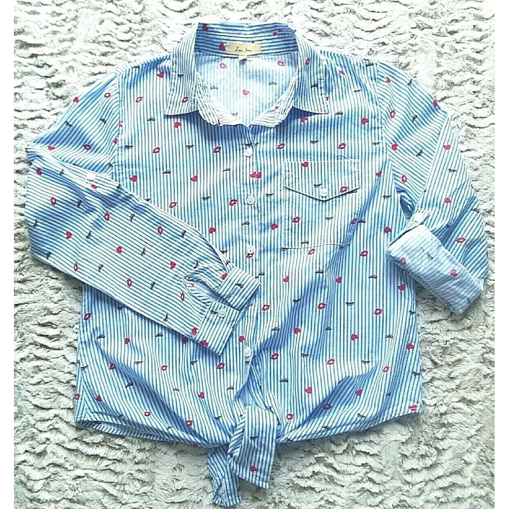 Love Notes Sz Small Lashes Button Down Front Tie